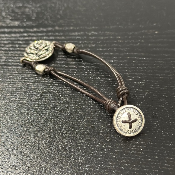 Fossil Leather Bracelet with Metal Flower Charm and Button Close - Picture 3 of 7